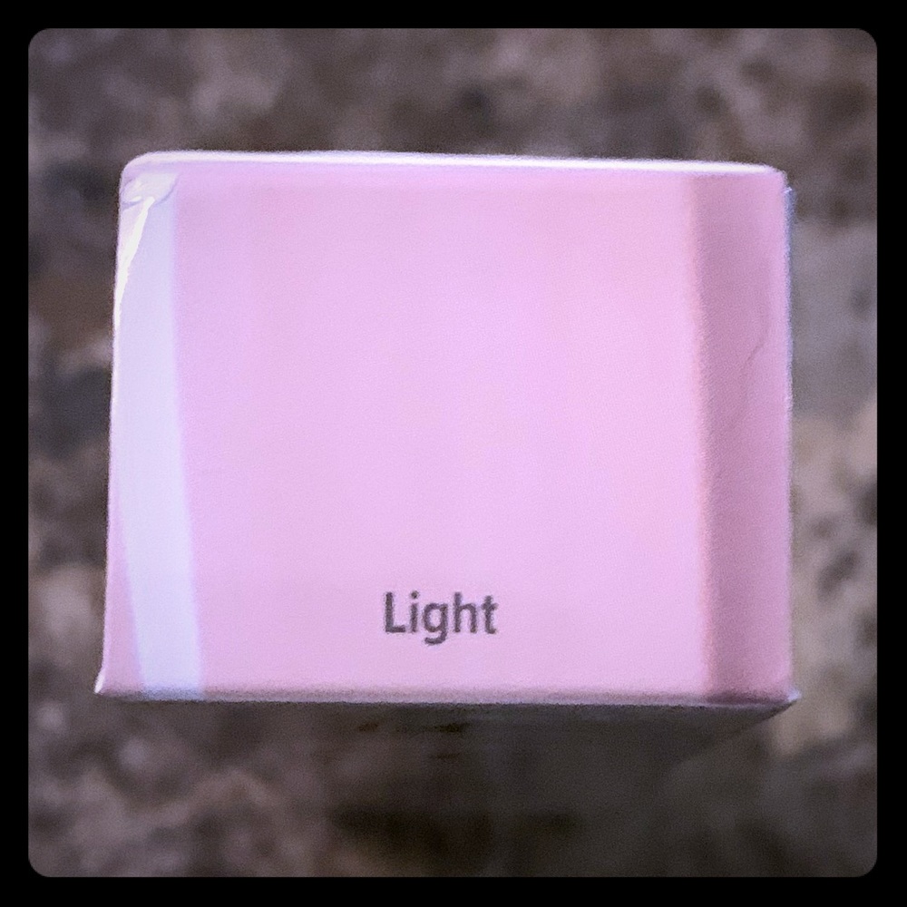 IT Cosmetics CC Cream Illumination-2 AVAILABLE! - Picture 2 of 6